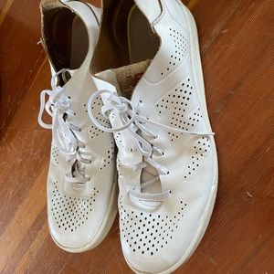 New balance white sneakers